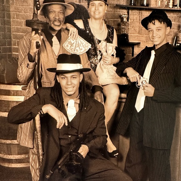 Meet your Posher, Karmen - Picture 3 of 6